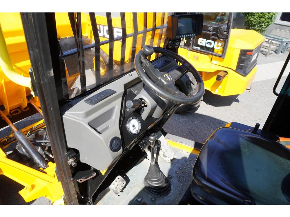 JCB  9FT dumper / load capacity 9t