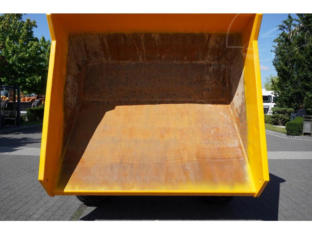 JCB  9FT dumper / load capacity 9t