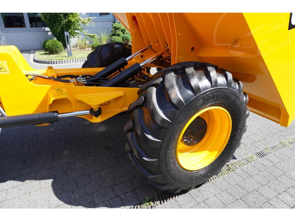 JCB  9FT dumper / load capacity 9t