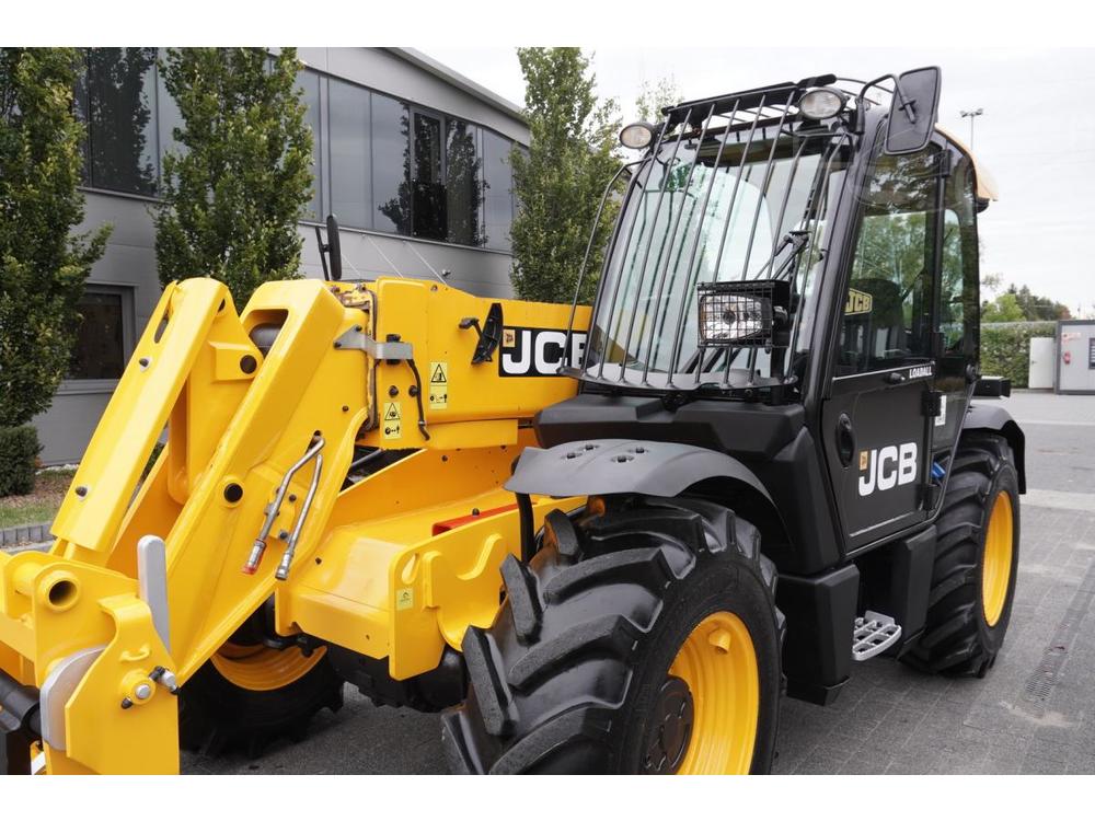 JCB  541-70WM 110 HP telehandler