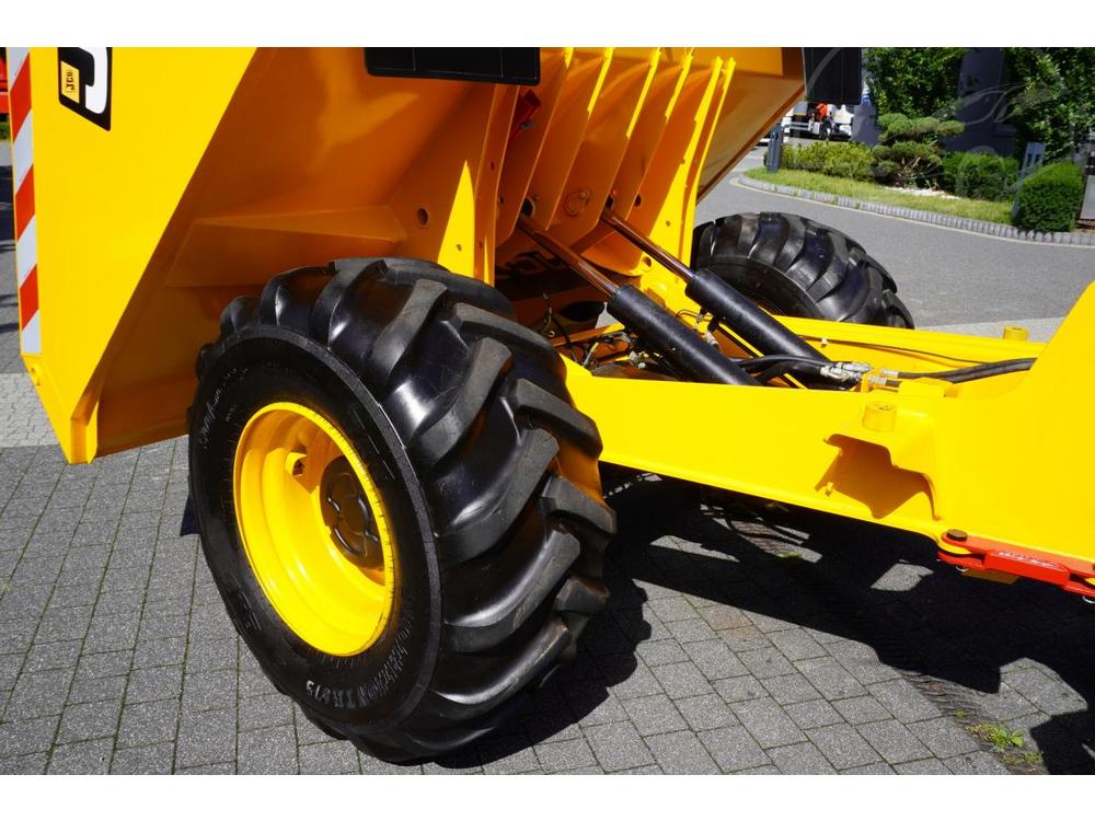 JCB  9FT dumper / load capacity 9t