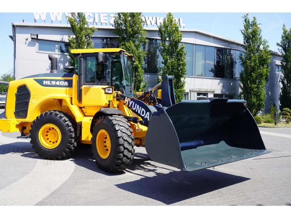 Jin  Hyundai HL940A weeled loader