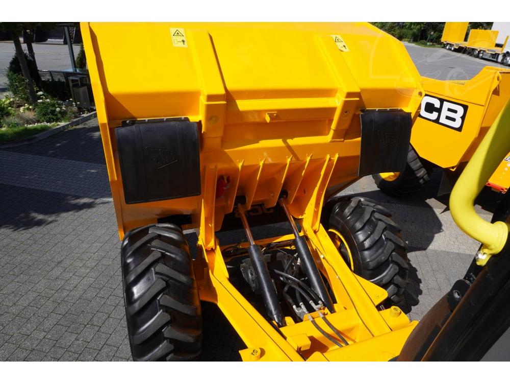 JCB  9FT dumper / load capacity 9t