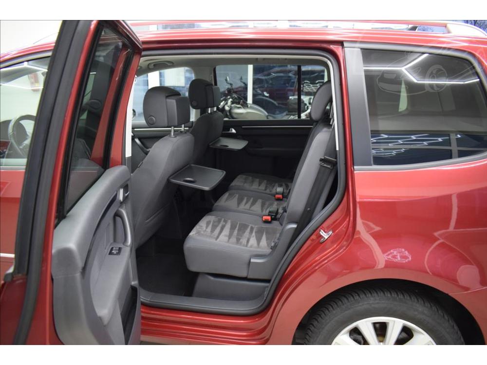 Volkswagen Touran 1,6 TDI,Highline,NAVI,serviska