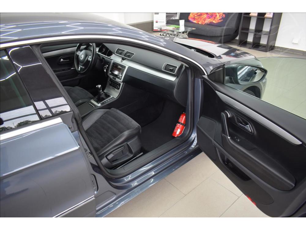 Volkswagen Passat CC 2,0 TDI,1.maj,Bi-xen,alcantara