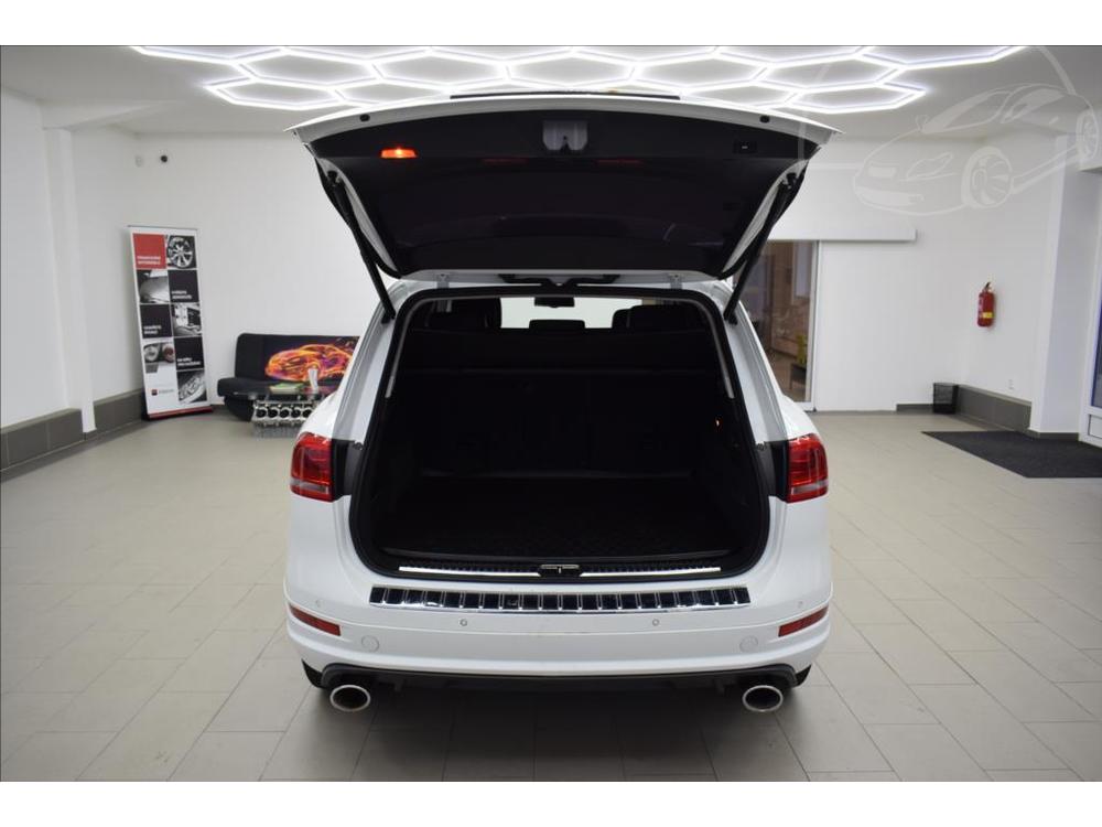 Volkswagen Touareg 3,0 TDI,R-Line,DSG,ACC,ke,R