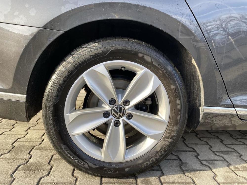 Volkswagen Passat 1.5 TSI DSG Elegance