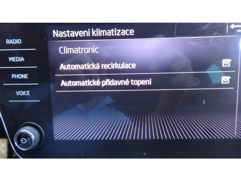 koda Superb Kom.2.0TDiAlcantara rezervace