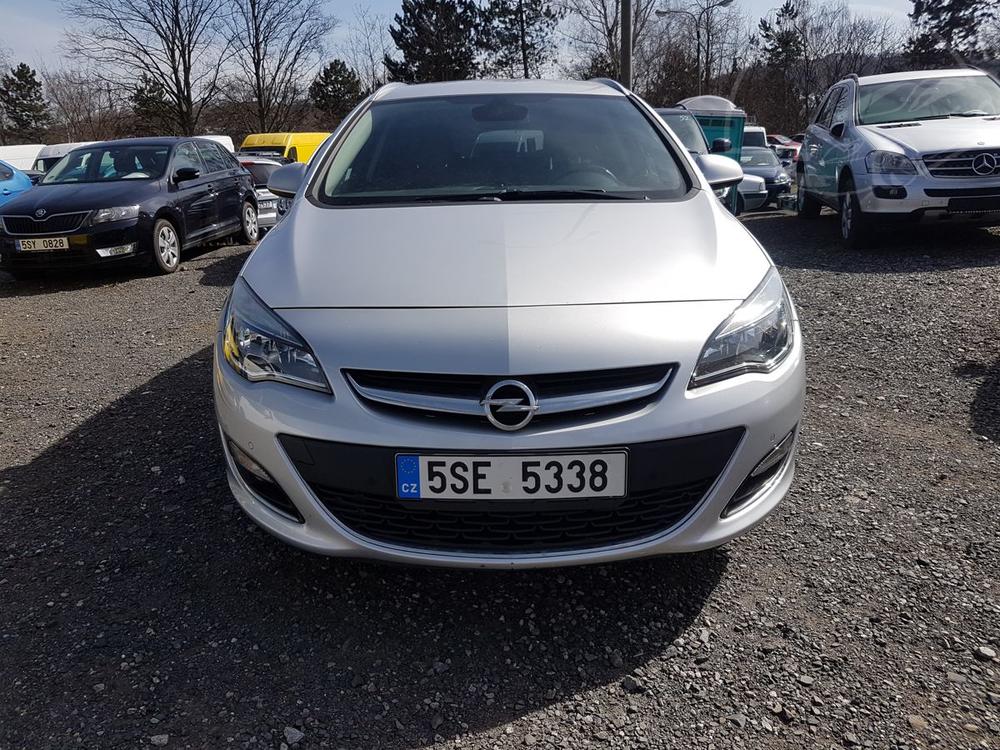 Opel Astra 1,6DCi 81KW R KLIMA