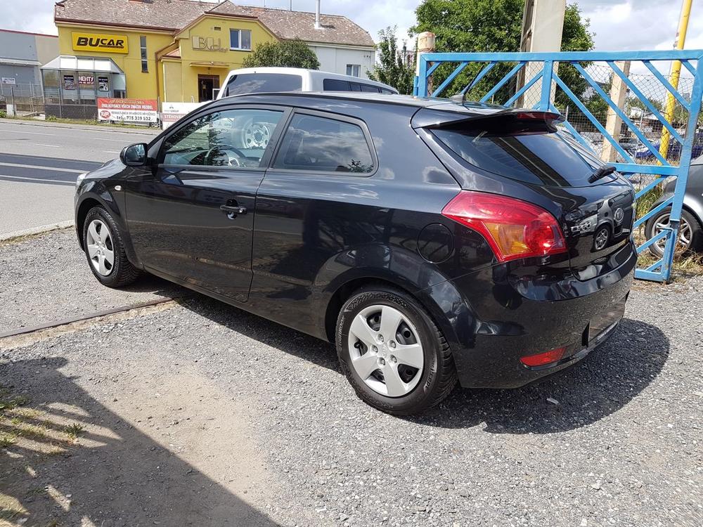 Kia Ceed 1.4i 66KW KLIMA ESP