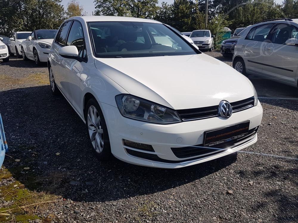 Volkswagen Golf 1.4TSi 90KW 6RYCHLOSTÍ