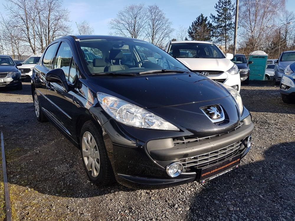 Prodm Peugeot 207 1.4i KLIMA PANORAMA