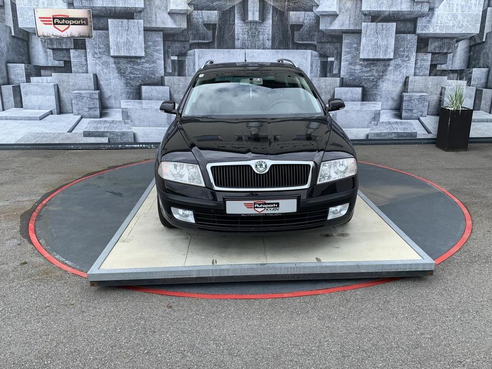 koda Octavia 1.6FSi, 85KW, VYH. SEDADLA