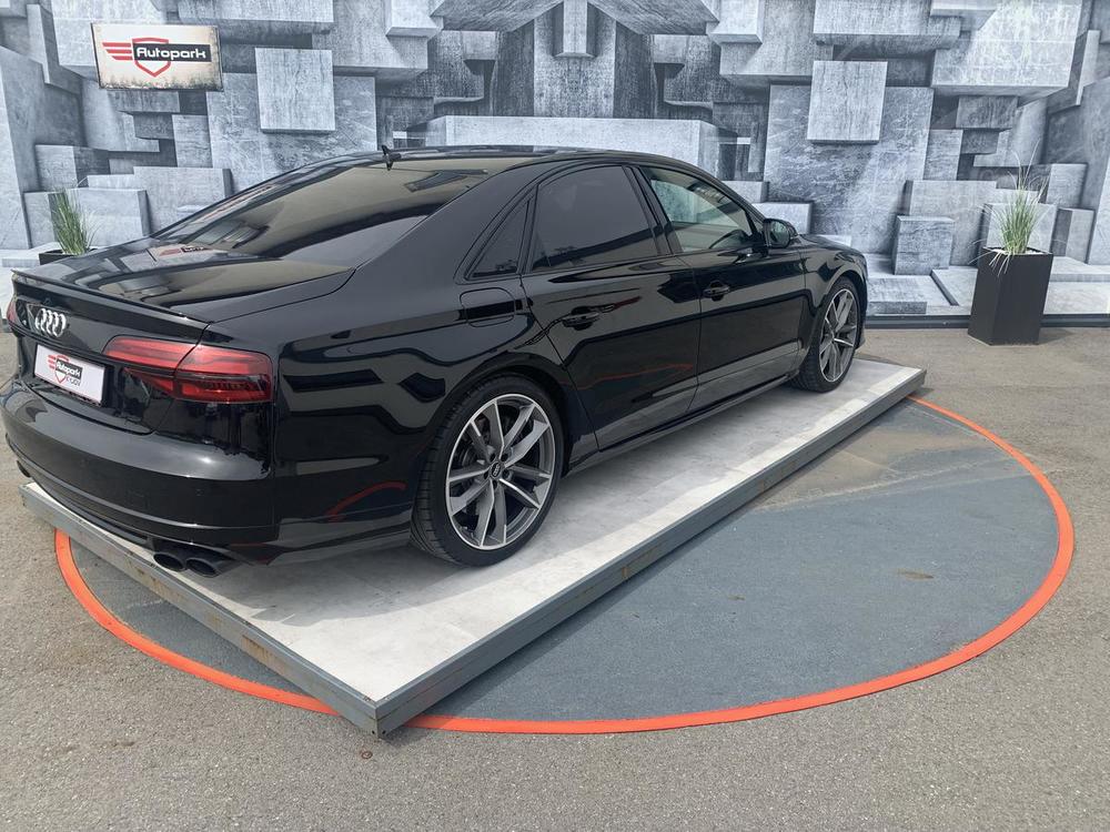 Audi S8 BLACK PAKET, CERAMIC