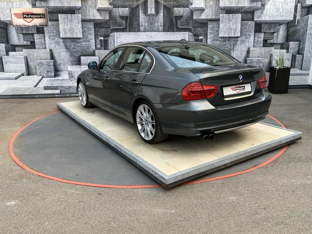 BMW 325 i, 3.0i,160KW