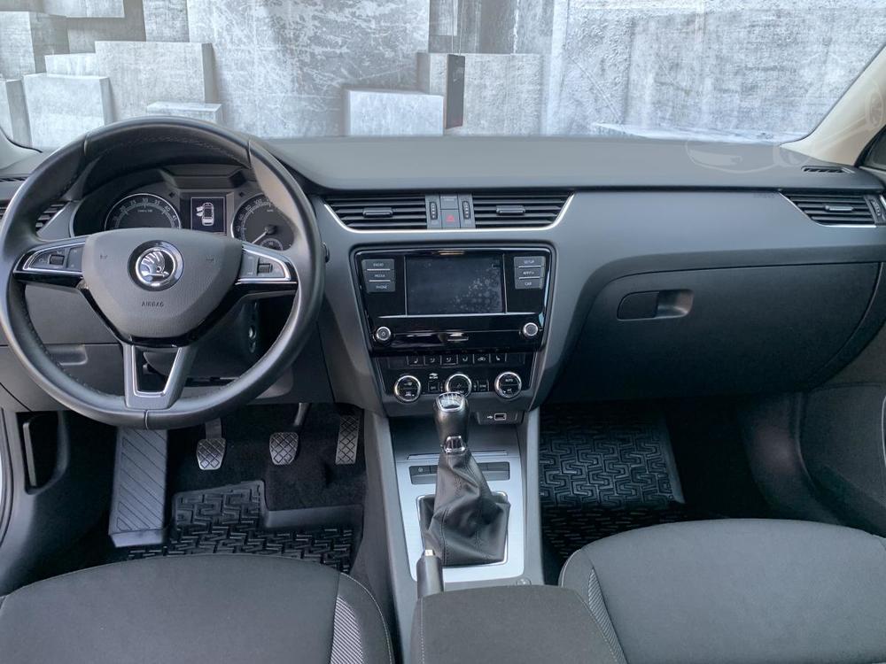 koda Octavia 1.6TDi, 85KW, DPH ,4XPNEU