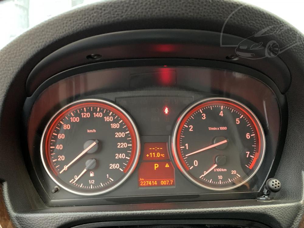 BMW 325 i, 3.0i,160KW