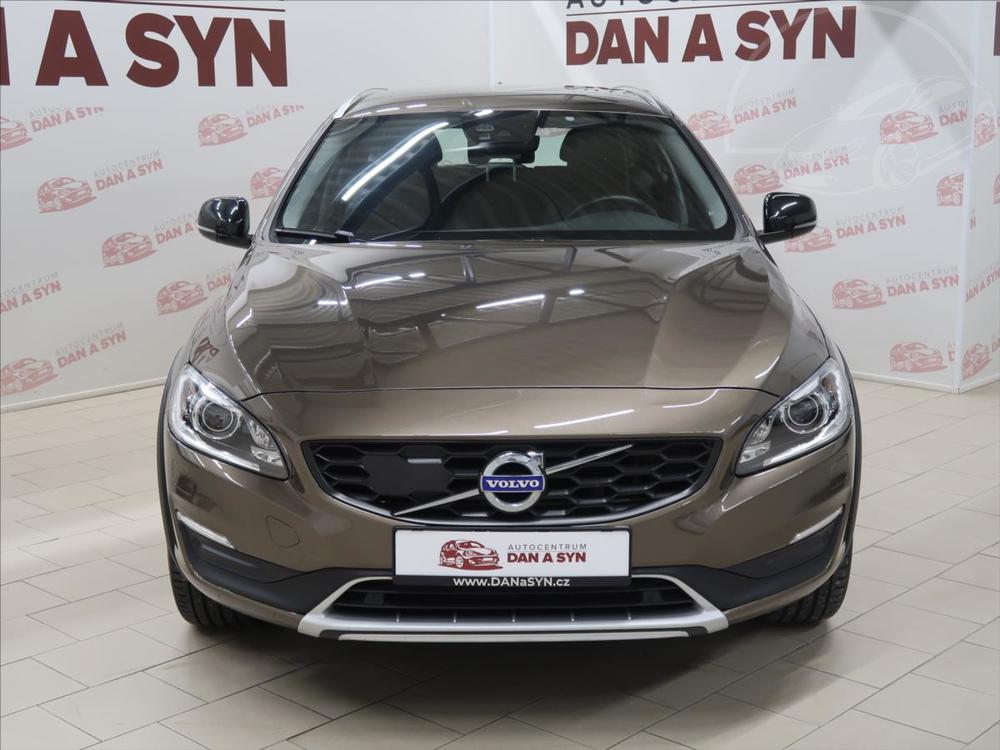 Volvo V60 2,0 D5 Cross Country AWD