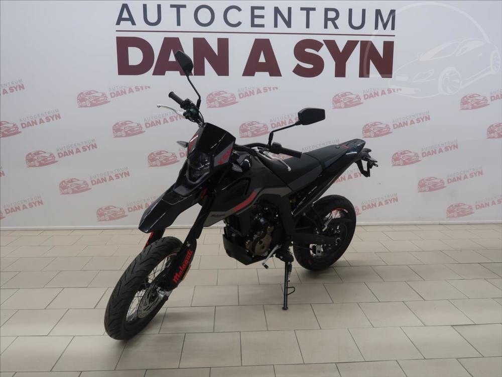 Malaguti  XSM 125 ABS BLACK 0,1