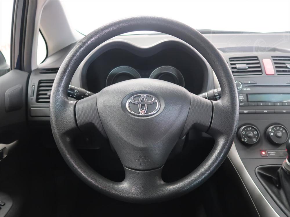 Toyota Auris 1,4 VVT-i Terra Cool