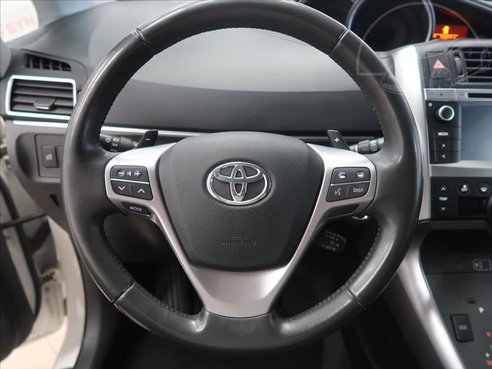 Toyota Verso 1,8 VVTi Executive AUTOMAT
