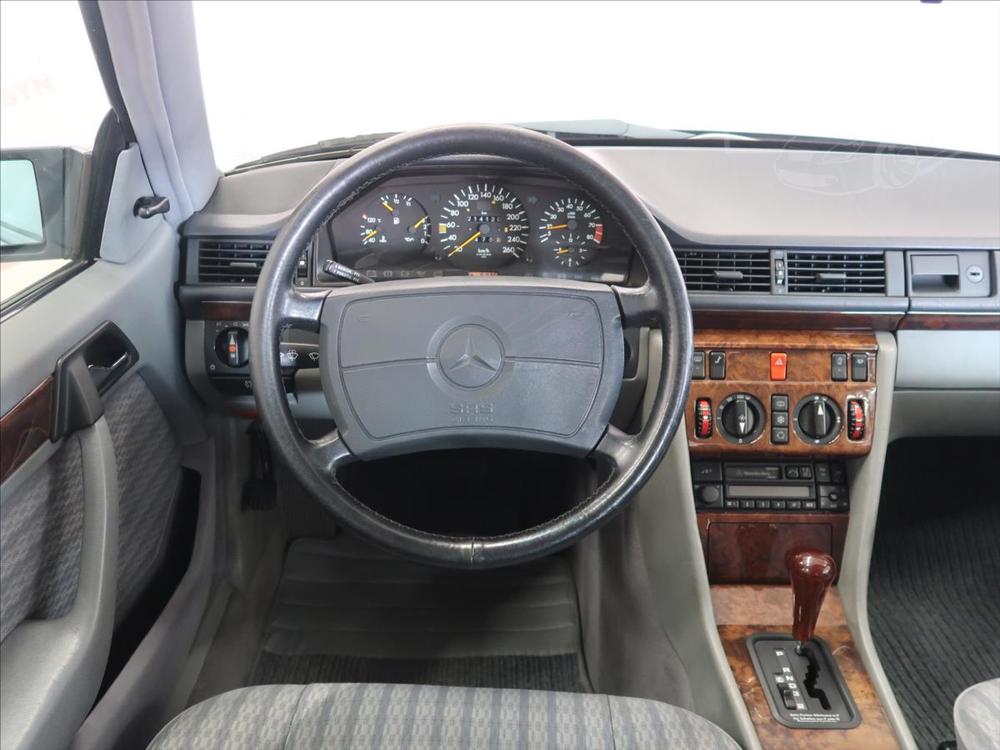 Mercedes-Benz 124 3,0 300C-24V 162KW! BEZ KOROZE