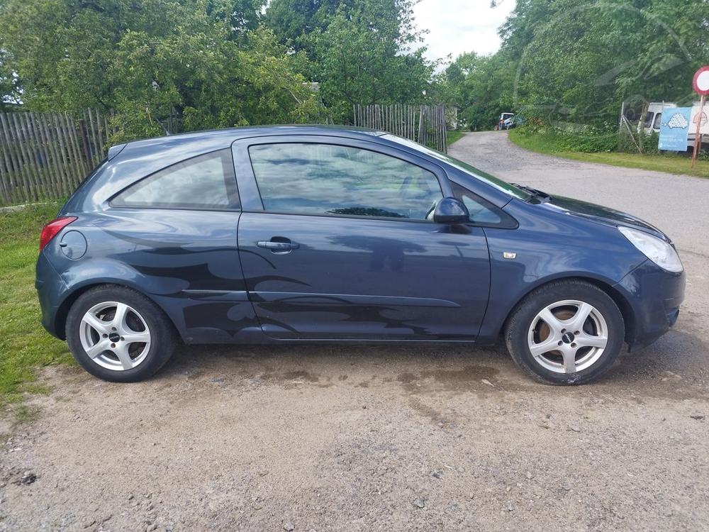 Opel Corsa 1.4 i