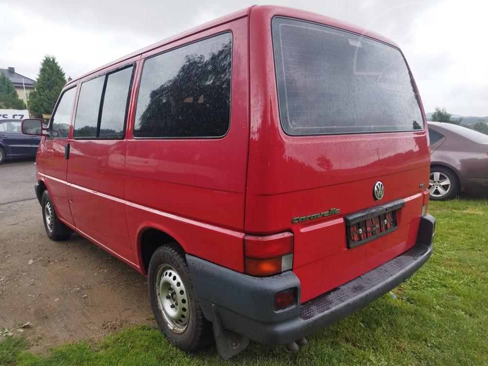 Volkswagen Caravelle 2.5 TDi