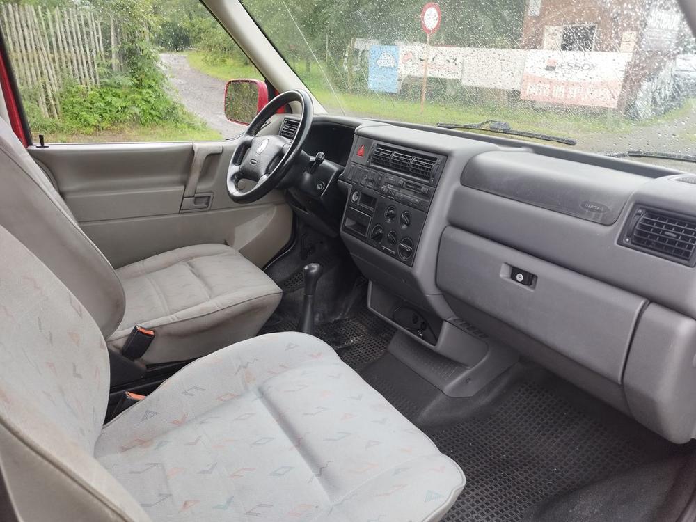 Volkswagen Caravelle 2.5 TDi