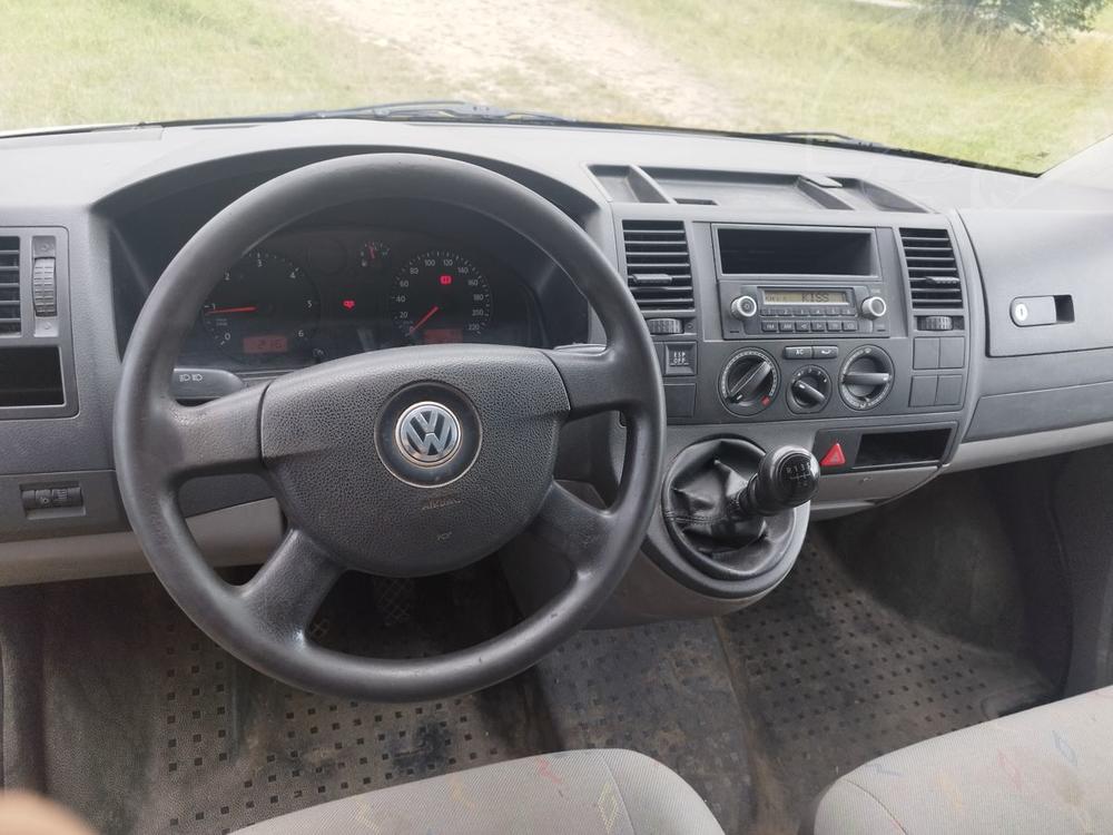 Volkswagen Transporter T5  1.9 TDi  Long 