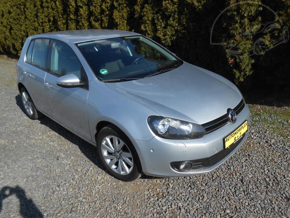 Volkswagen Golf 1,6tdi,77kw,vyh.sedaky