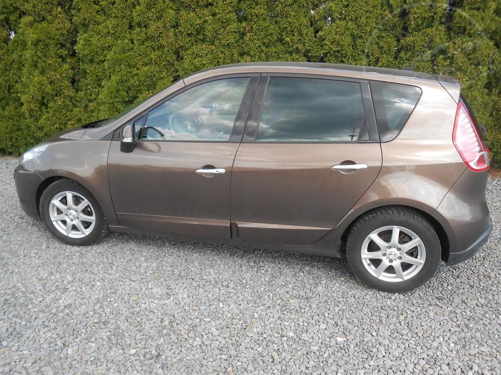 Renault Scenic 1,5dci,navi, xenon, poloke