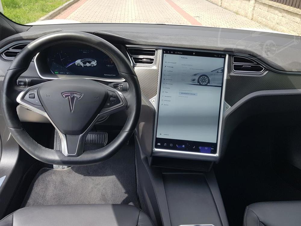 Tesla Model S 90D* 4x4, Nabjen zdarma