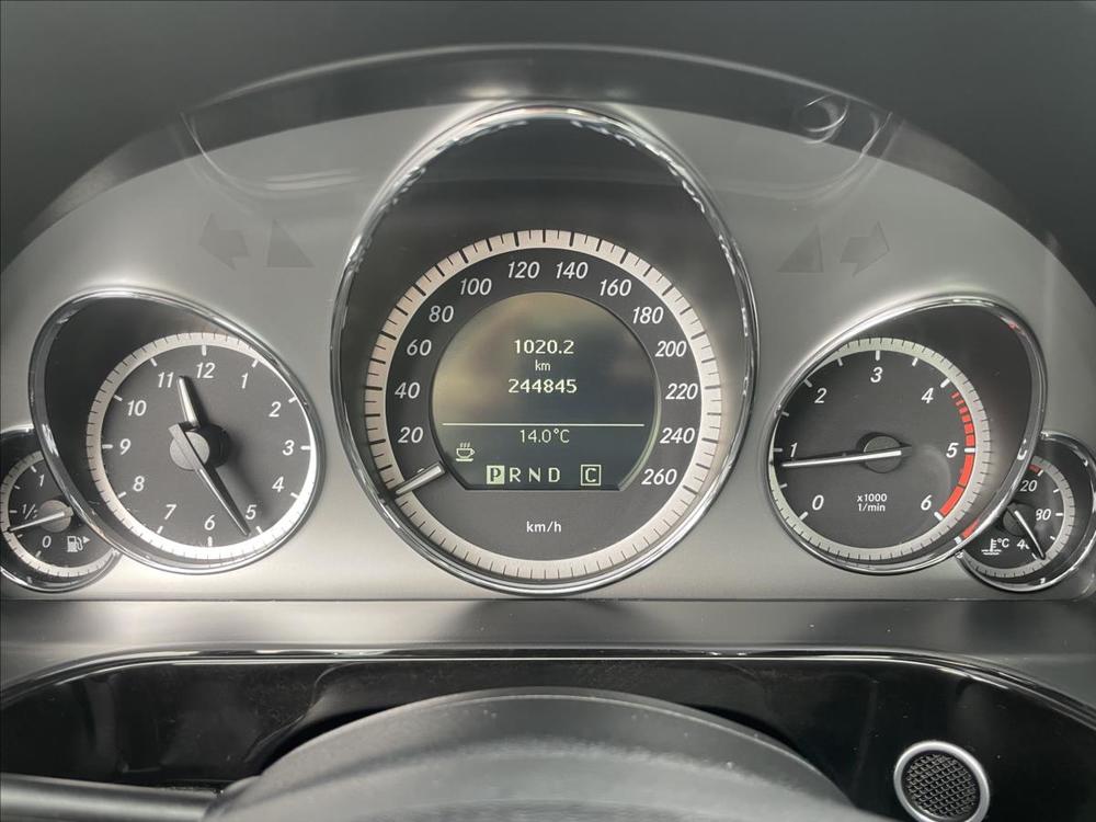 Mercedes-Benz E 2,2 E 250 CDI BlueEFFICIENCY A