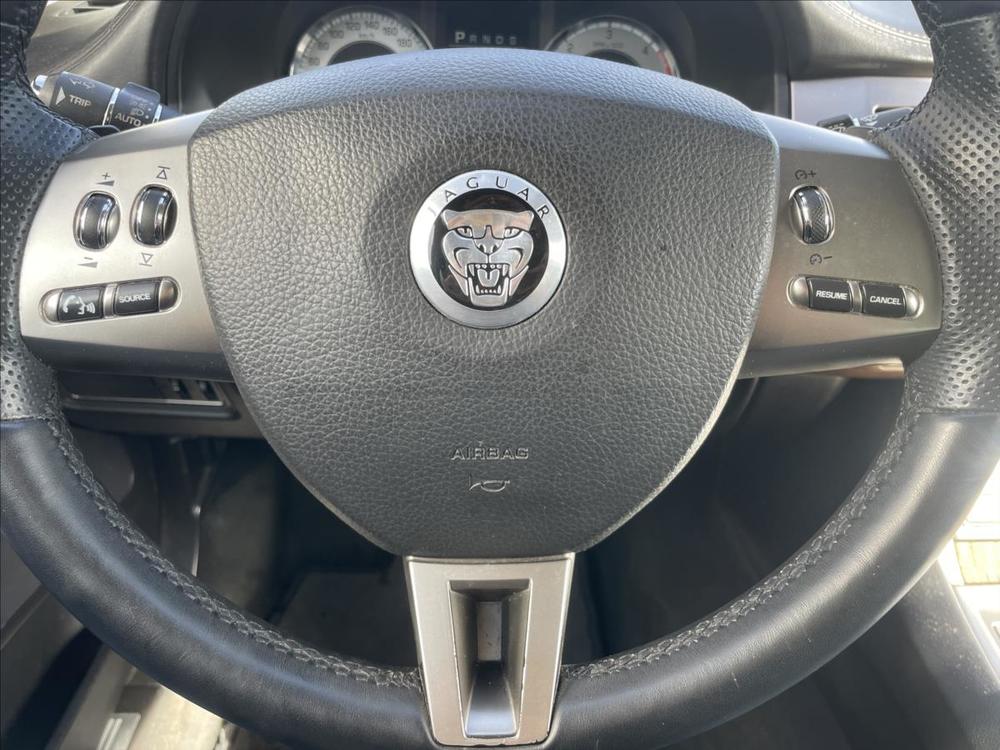 Jaguar XF 2,7 d V6 Luxury