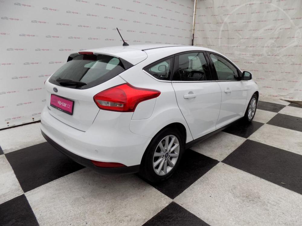 Ford Focus 1.5TDCi/Titanium/R/DPH/