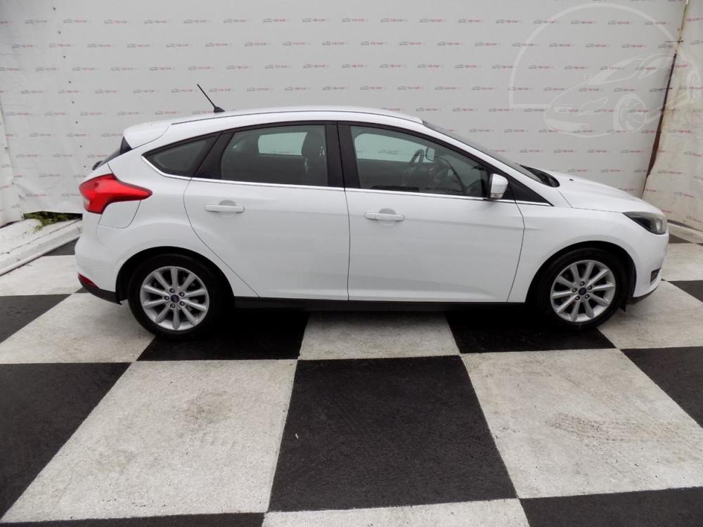 Ford Focus 1.5TDCi/Titanium/R/DPH/