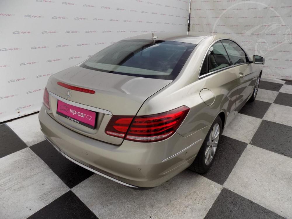 Mercedes-Benz E 220 d Coup/Full-Led/NAVI/