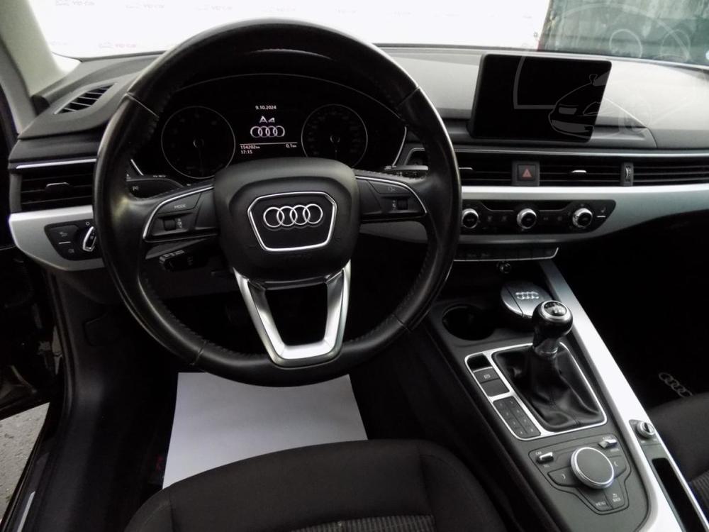 Audi A4 2.0TSi/Bi-xenon/manual/