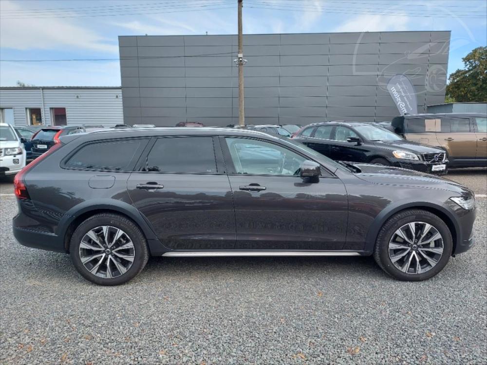 Volvo V90 2,0 B4 Cross Country AWD AUT