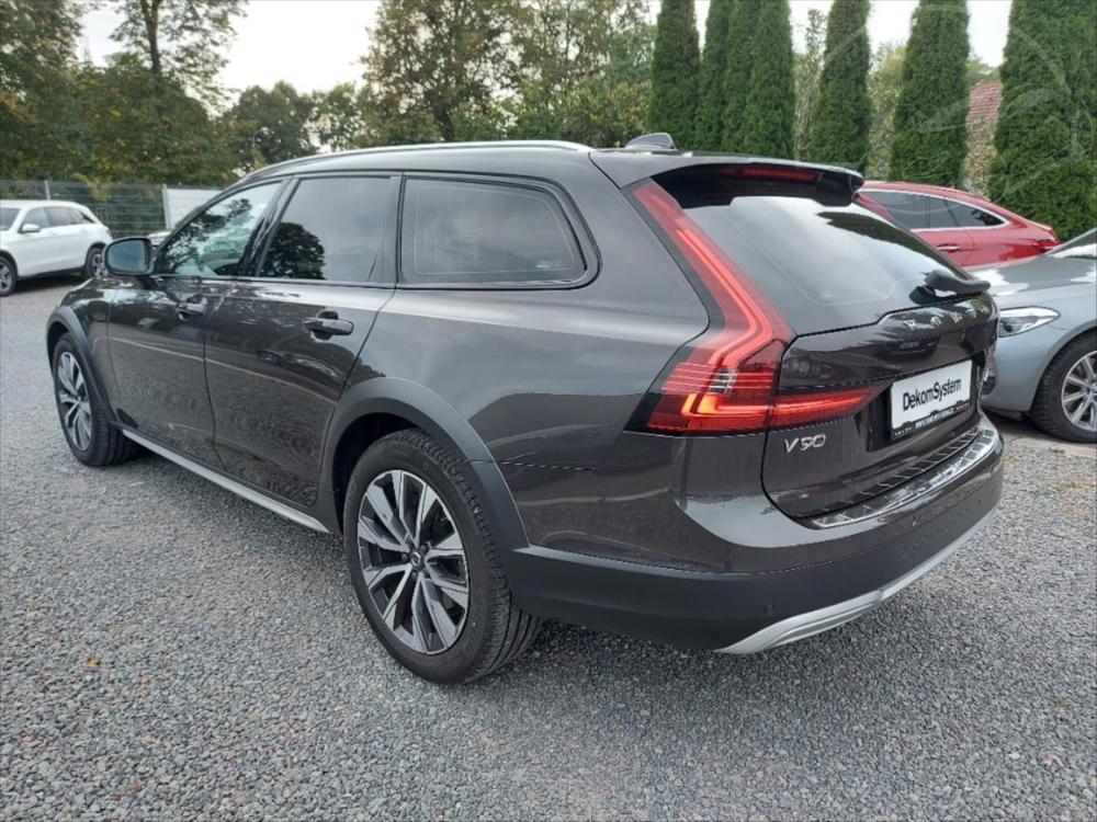 Volvo V90 2,0 B4 Cross Country AWD AUT