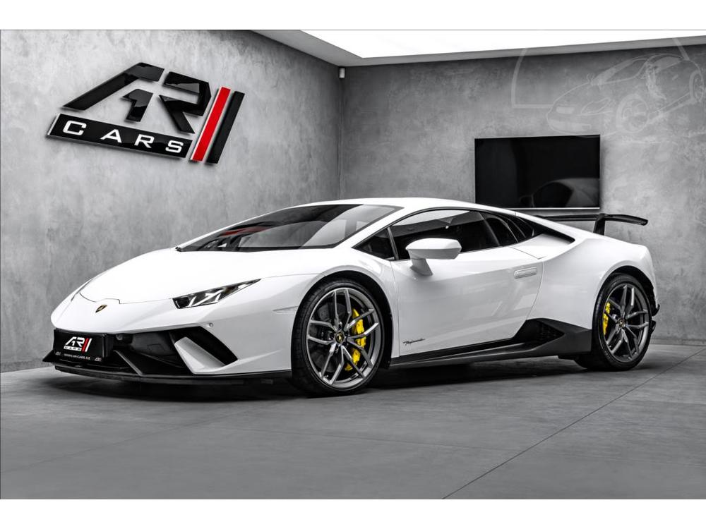 Prodm Lamborghini 5,2 Performante, kamera, lift,