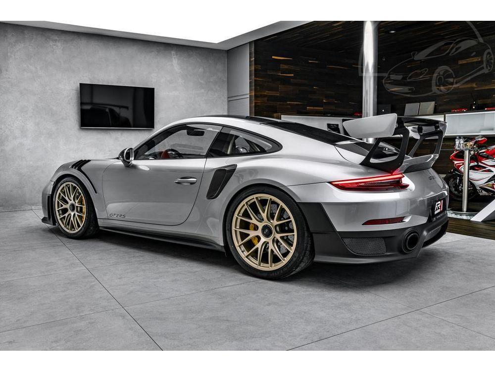 Porsche 911 GT2 RS, Weissach paket, lift