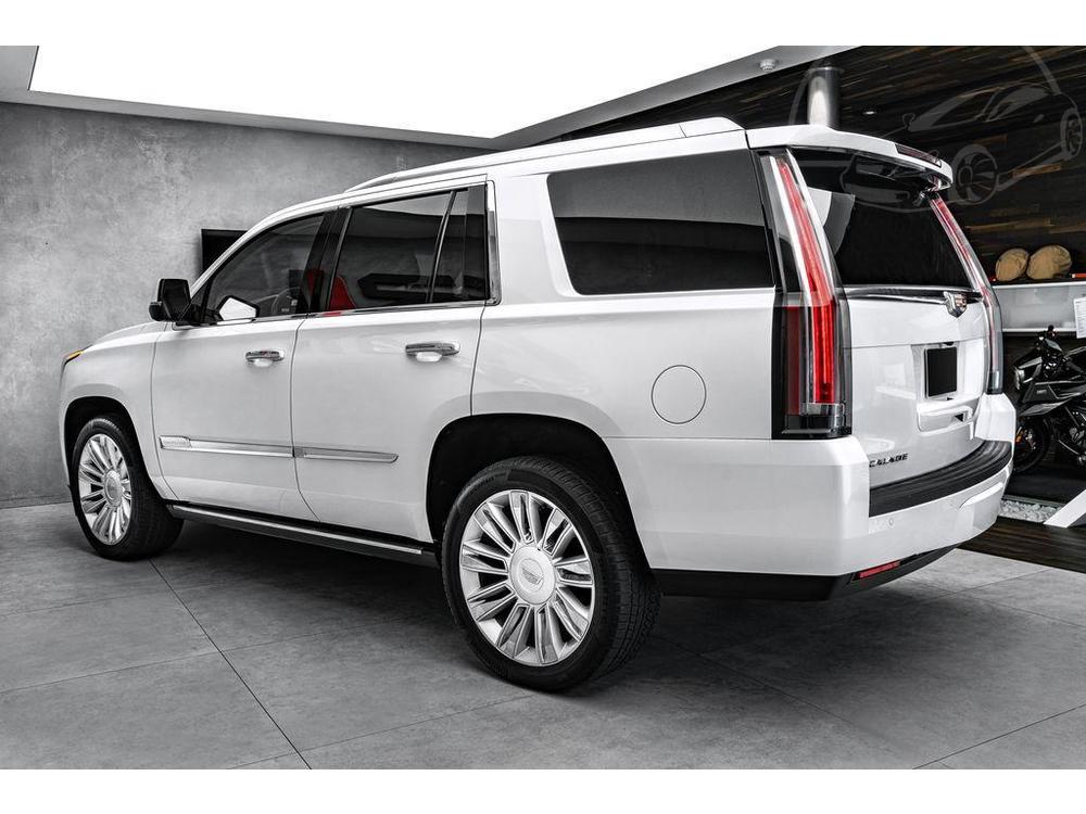 Cadillac Escalade 6,2 PLATINUM, Max vbava