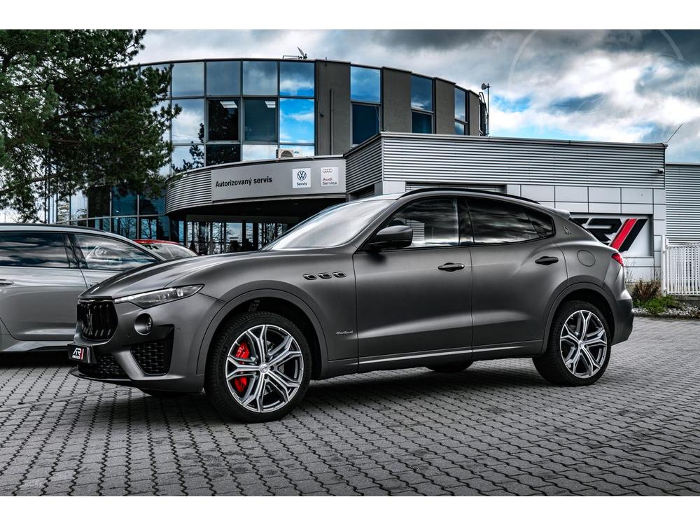 Maserati  GranSport 316kW Pano B&W