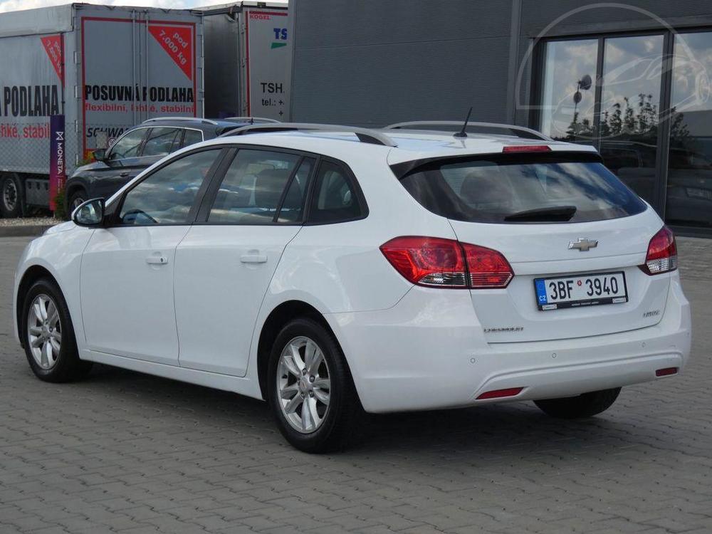 Chevrolet Cruze 1.7 CDTI 96kW combi ZRUKA 36M