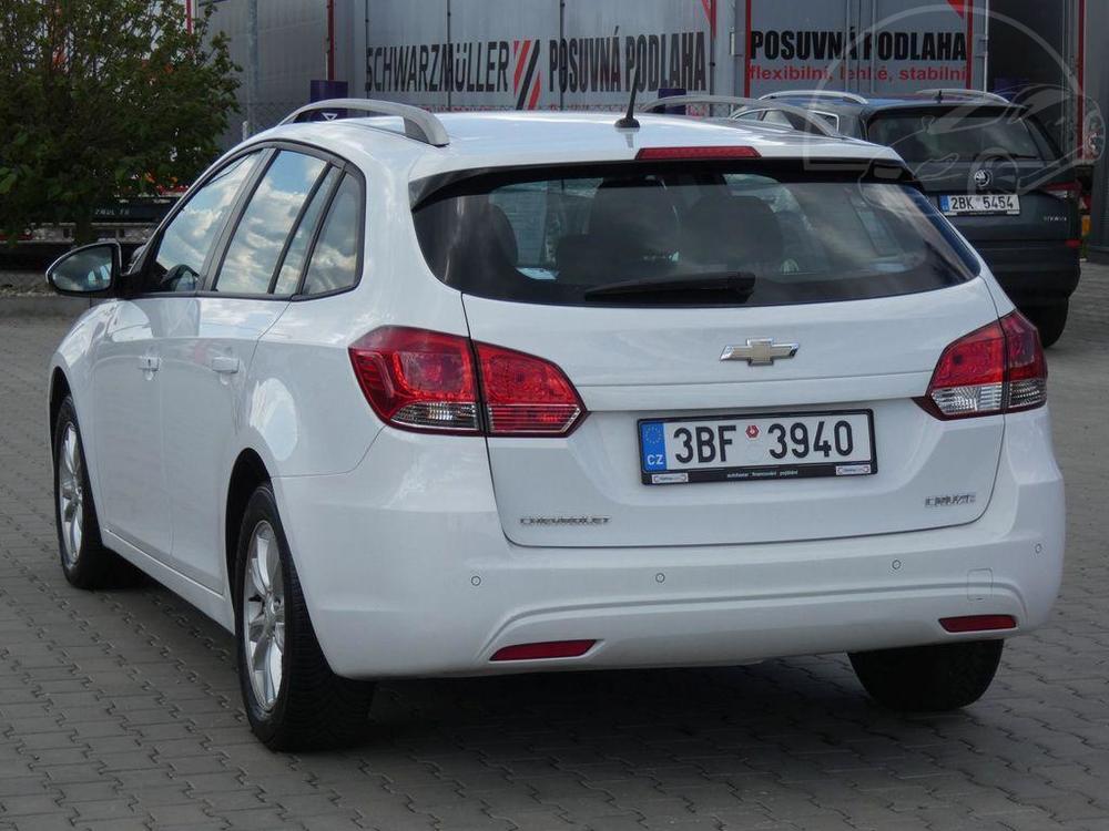 Chevrolet Cruze 1.7 CDTI 96kW combi ZRUKA 36M