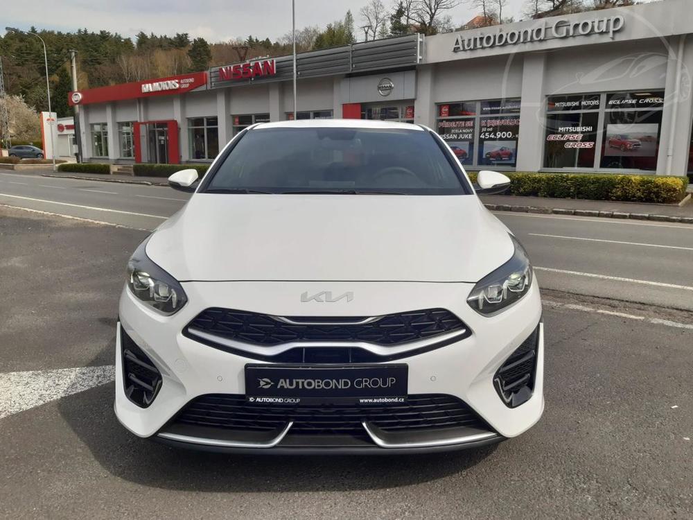 Kia ProCeed GT LINE PLUS 1.5 T-GDi MT