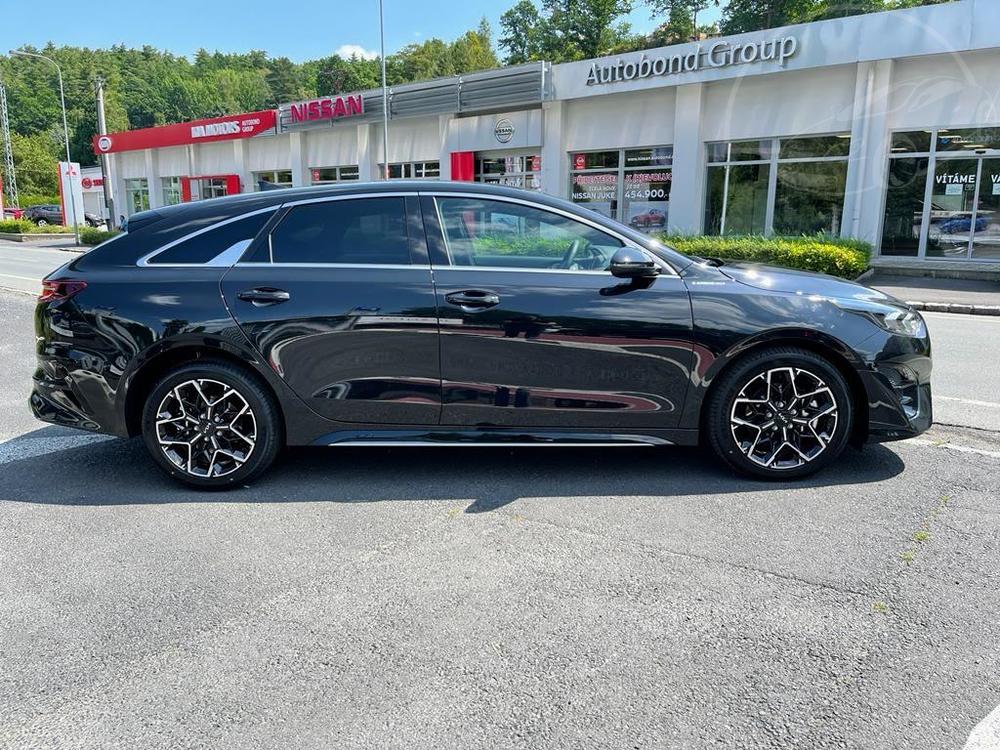 Kia ProCeed GT LINE PLUS 1.5 T-GDi 7DCT