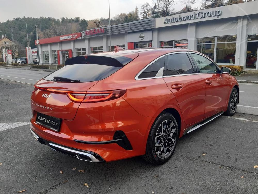 Kia ProCeed GT LINE PLUS 1.5 T-GDi MT